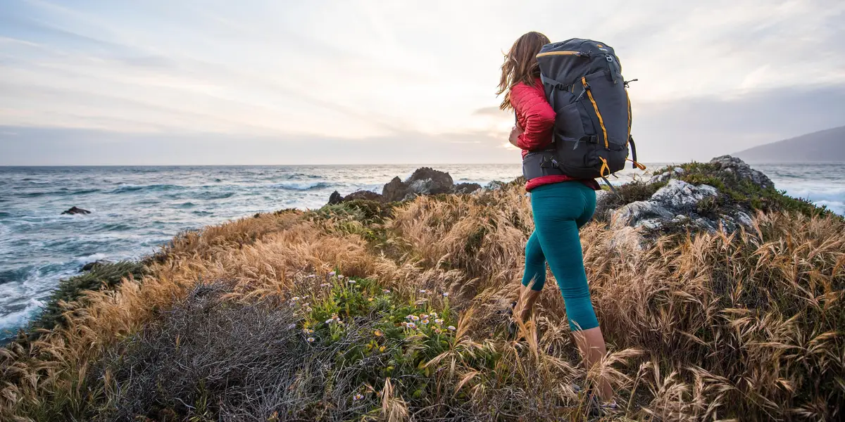 7 Best Hiking Backpacks for Women in 2023 [Complete Guide]