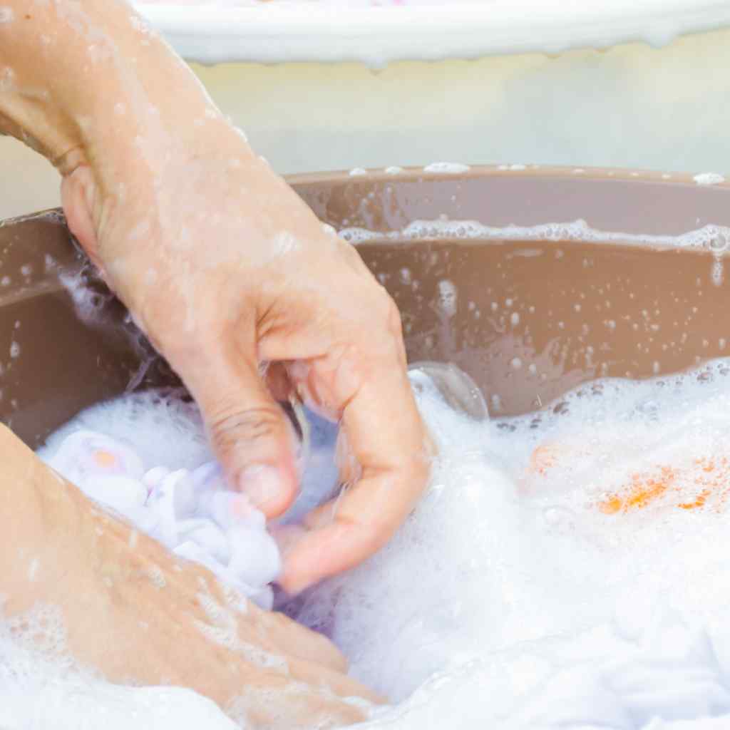 Hand Washing a Hiking Backpack How to Wash a Hiking Backpack